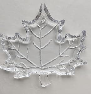 Stylish Modern Elegant Transparent Crystal Lightweight Durable Glass 20 cm Leaf Plate for Serving Dry Fruits, Snacks, Candy Ice Cream Sweets and Decoration -1 Piece